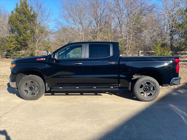 2023 Chevrolet Silverado 1500 4WD Crew Cab Short Bed WT