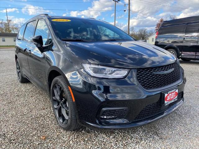 2023 Chrysler Pacifica Limited AWD