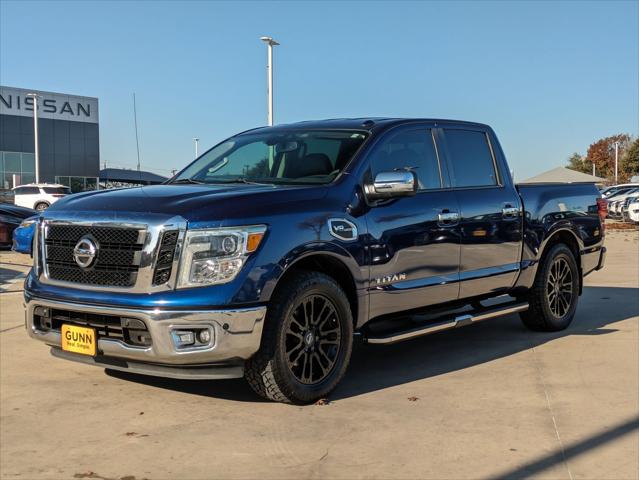 2017 Nissan TITAN SL