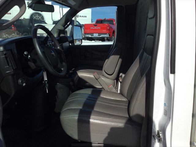 2021 GMC Savana Cutaway Work Van