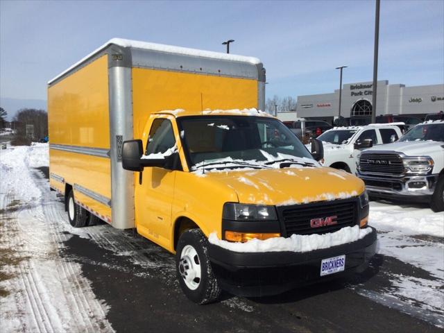 2022 GMC Savana Cutaway Work Van
