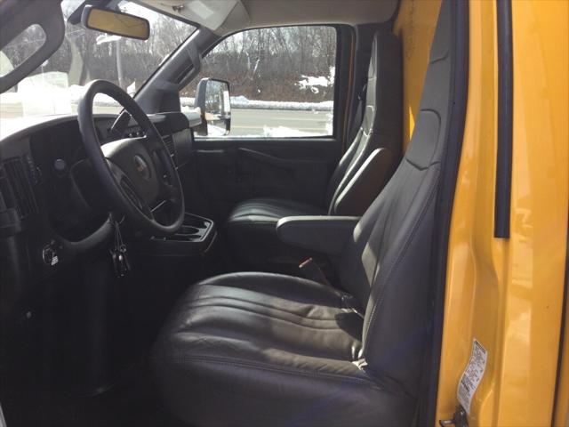 2022 GMC Savana Cutaway Work Van