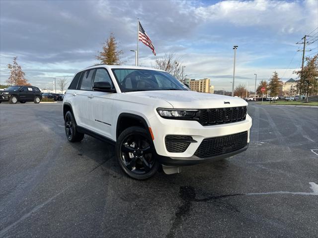 2023 Jeep Grand Cherokee Altitude 4x2