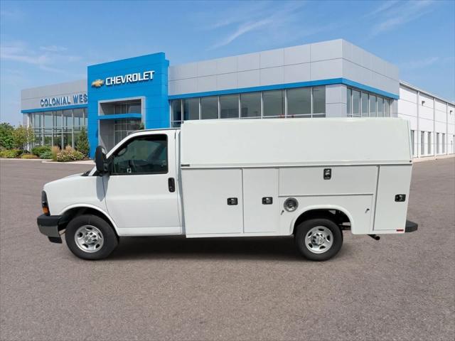 2024 Chevrolet Express Cutaway Work Van