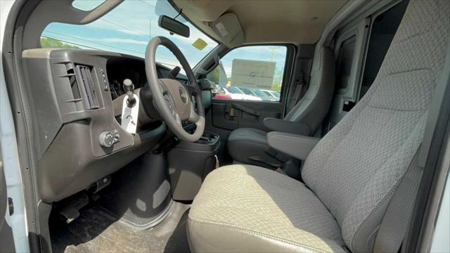 2024 Chevrolet Express Cutaway Work Van