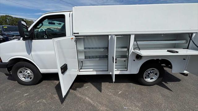 2024 Chevrolet Express Cutaway Work Van