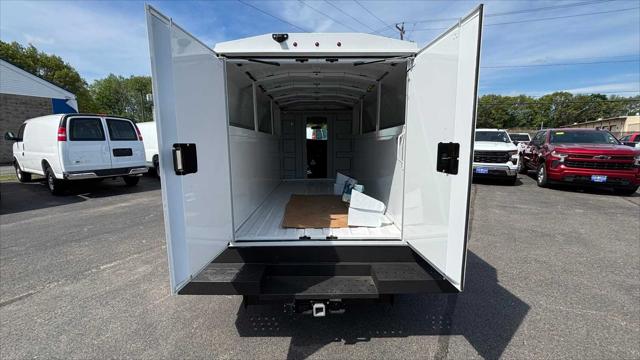 2024 Chevrolet Express Cutaway Work Van