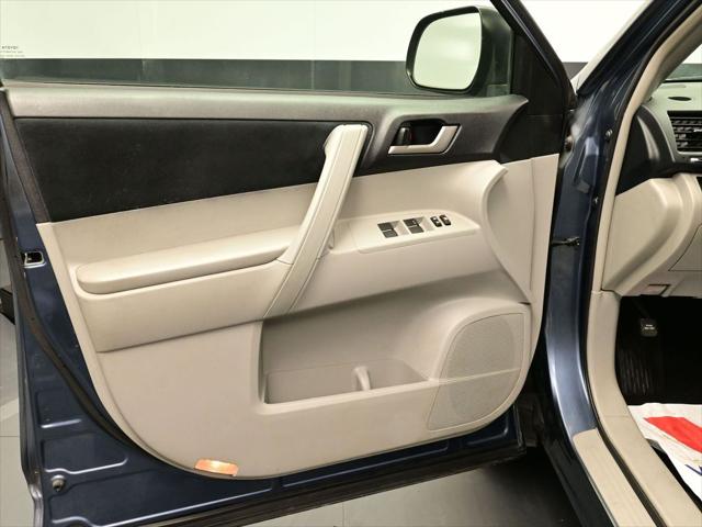 2013 Toyota Highlander Base Plus