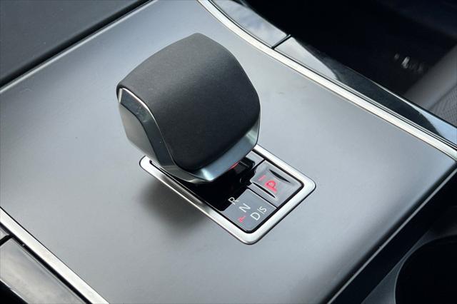 2025 Land Rover Range Rover Velar P400 Dynamic HSE