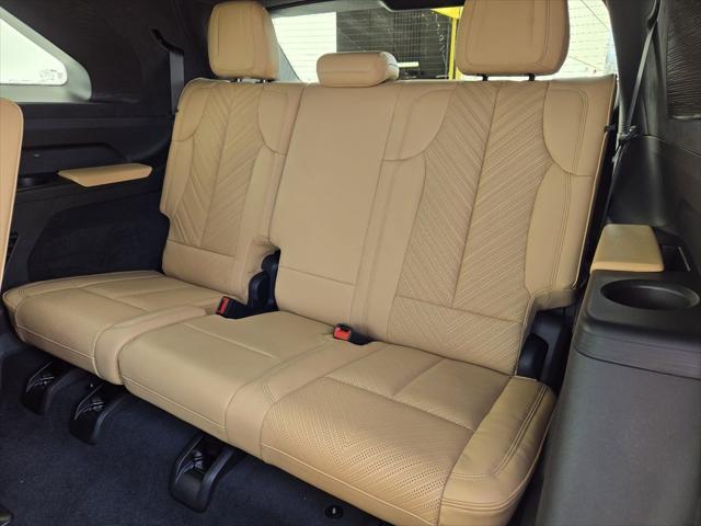 2025 Cadillac Escalade Luxury 2 AWD