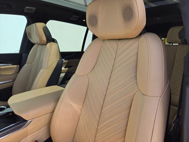 2025 Cadillac Escalade Luxury 2 AWD