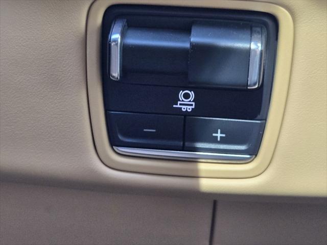 2025 Cadillac Escalade Luxury 2 AWD