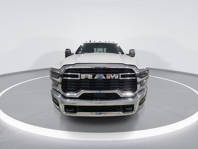 2025 RAM Ram 3500 RAM 3500 TRADESMAN CREW CAB 4X4 64 BOX