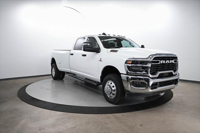 2025 RAM Ram 3500 RAM 3500 TRADESMAN CREW CAB 4X4 8 BOX