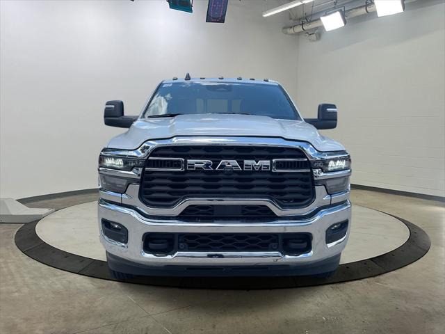 2025 RAM Ram 3500 RAM 3500 TRADESMAN CREW CAB 4X4 8 BOX