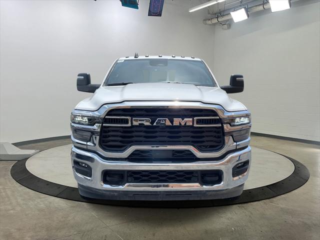2025 RAM Ram 3500 RAM 3500 TRADESMAN CREW CAB 4X4 8 BOX