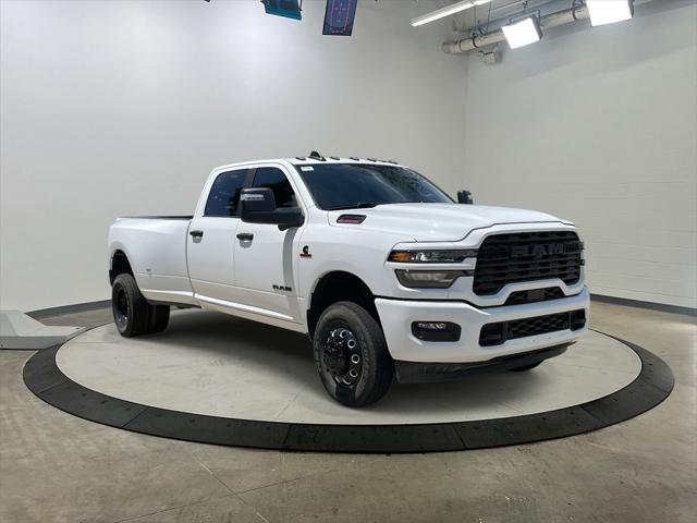 2025 RAM Ram 3500 RAM 3500 BIG HORN CREW CAB 4X4 8 BOX