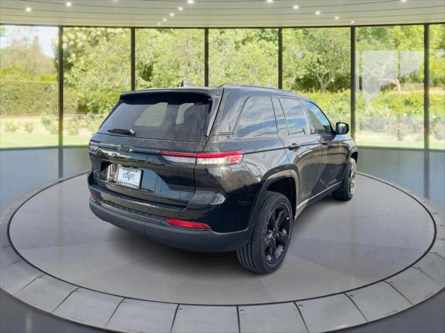 2025 Jeep Grand Cherokee GRAND CHEROKEE ALTITUDE 4X4