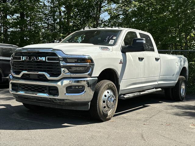 2025 RAM Ram 3500 RAM 3500 TRADESMAN CREW CAB 4X4 8 BOX