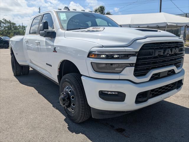 2025 RAM Ram 3500 RAM 3500 LARAMIE MEGA CAB 4X4 64 BOX