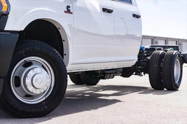 2024 RAM Ram 3500 Chassis Cab RAM 3500 TRADESMAN CREW CAB CHASSIS 4X4 60 CA