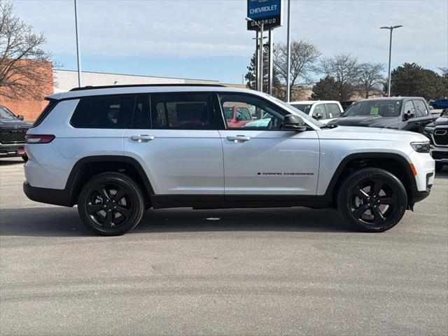2025 Jeep Grand Cherokee GRAND CHEROKEE L ALTITUDE X 4X4