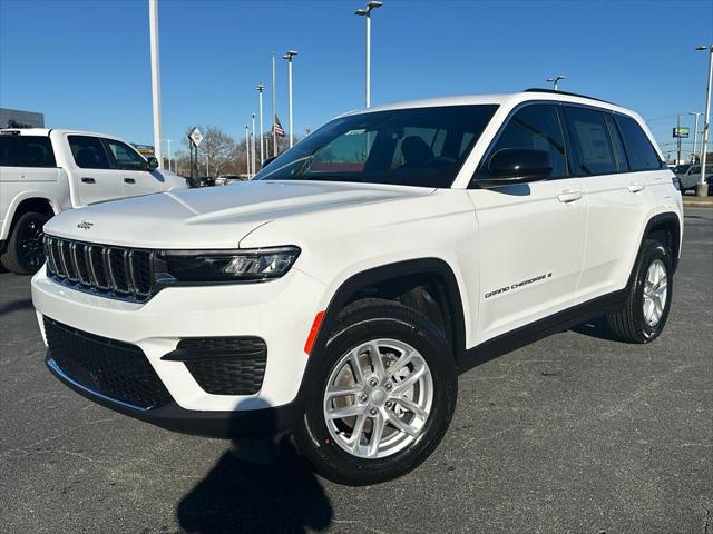 2025 Jeep Grand Cherokee GRAND CHEROKEE LAREDO X 4X4