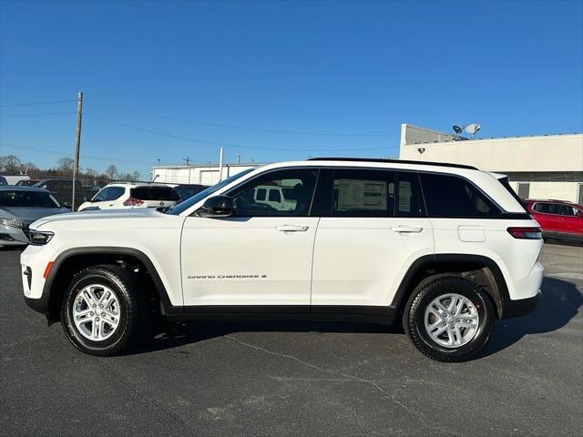 2025 Jeep Grand Cherokee GRAND CHEROKEE LAREDO 4X4