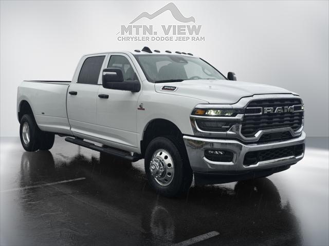 2025 RAM Ram 3500 RAM 3500 TRADESMAN CREW CAB 4X4 8 BOX