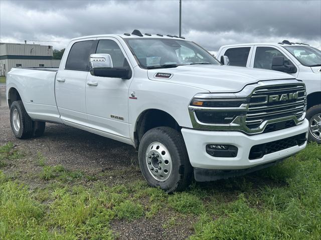 2025 RAM Ram 3500 RAM 3500 LARAMIE CREW CAB 4X4 8 BOX