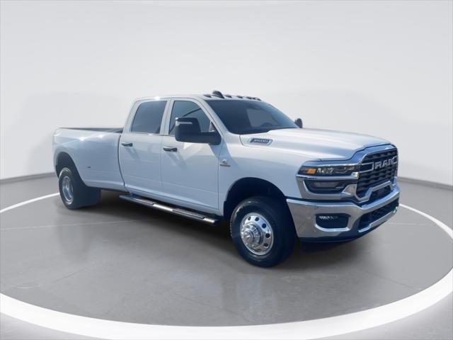 2025 RAM Ram 3500 RAM 3500 TRADESMAN CREW CAB 4X4 8 BOX