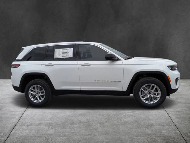 2025 Jeep Grand Cherokee GRAND CHEROKEE LAREDO X 4X4