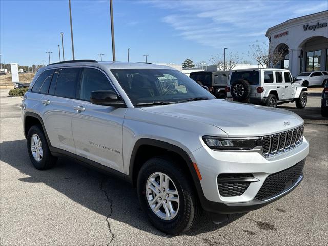 2025 Jeep Grand Cherokee GRAND CHEROKEE LAREDO 4X2