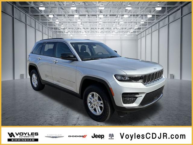 2025 Jeep Grand Cherokee GRAND CHEROKEE LAREDO 4X2