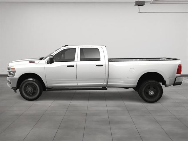 2025 RAM Ram 3500 RAM 3500 TRADESMAN CREW CAB 4X4 8 BOX