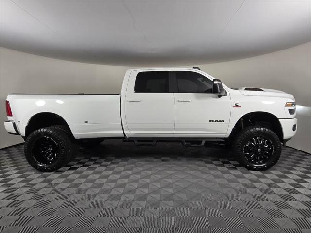 2025 RAM Ram 3500 RAM 3500 LARAMIE CREW CAB 4X4 8 BOX