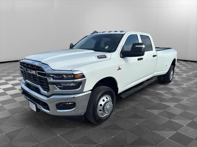 2025 RAM Ram 3500 RAM 3500 TRADESMAN CREW CAB 4X4 8 BOX