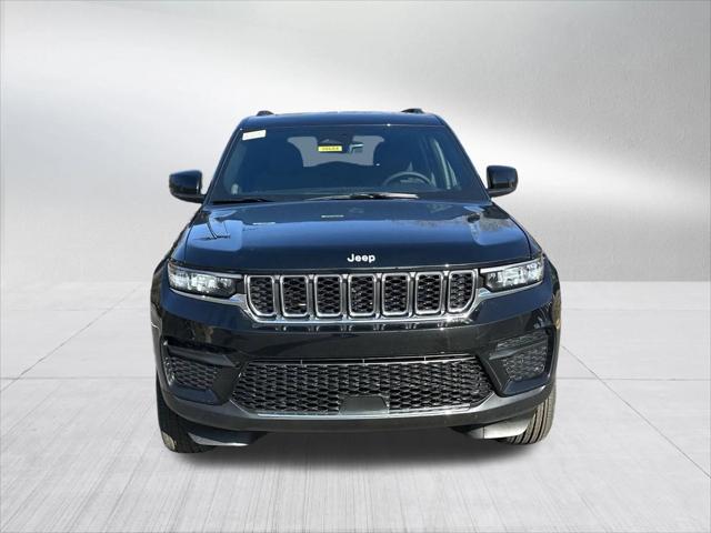 2025 Jeep Grand Cherokee GRAND CHEROKEE LAREDO X 4X2