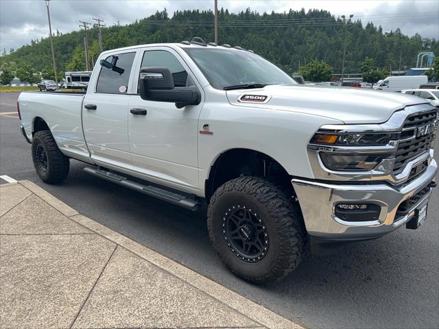 2025 RAM Ram 3500 RAM 3500 TRADESMAN CREW CAB 4X4 8 BOX 2025 RAM Ram 3500 RAM 3500 TRADESMAN CREW CAB 4X4 8 BOX