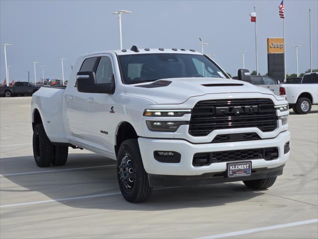 2025 RAM Ram 3500 RAM 3500 LARAMIE MEGA CAB 4X4 64 BOX