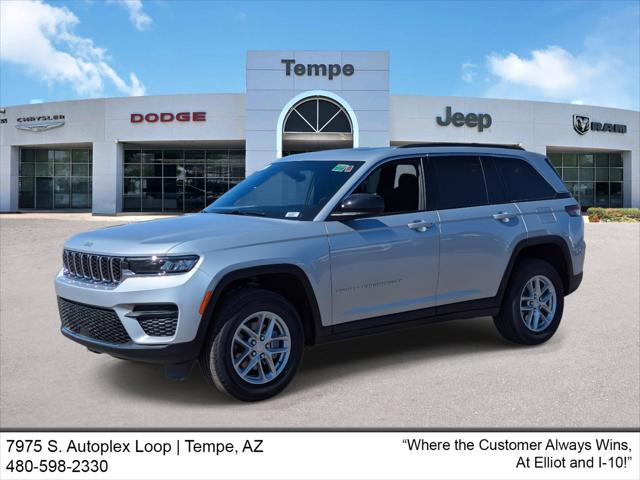 2025 Jeep Grand Cherokee GRAND CHEROKEE LAREDO X 4X4