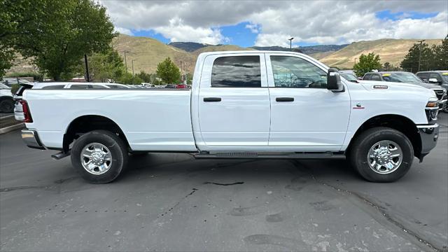 2025 RAM Ram 3500 RAM 3500 TRADESMAN CREW CAB 4X4 8 BOX