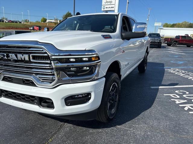 2025 RAM Ram 3500 RAM 3500 LARAMIE MEGA CAB 4X4 64 BOX