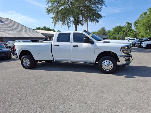 2025 RAM Ram 3500 RAM 3500 TRADESMAN CREW CAB 4X4 8 BOX