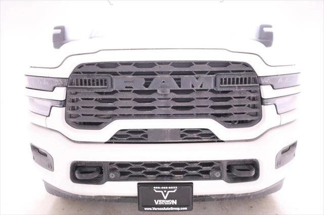 2025 RAM Ram 3500 RAM 3500 BIG HORN CREW CAB 4X4 8 BOX