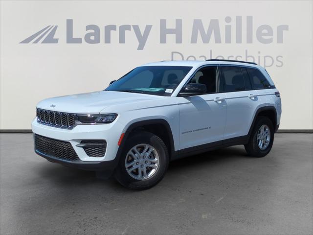 2025 Jeep Grand Cherokee GRAND CHEROKEE LAREDO 4X2