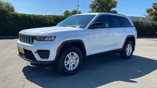 2025 Jeep Grand Cherokee GRAND CHEROKEE LAREDO 4X4