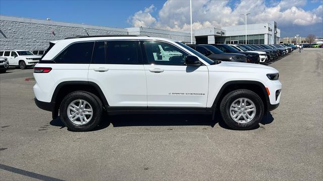 2025 Jeep Grand Cherokee GRAND CHEROKEE LAREDO 4X4