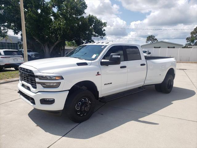 2025 RAM Ram 3500 RAM 3500 BIG HORN CREW CAB 4X4 8 BOX