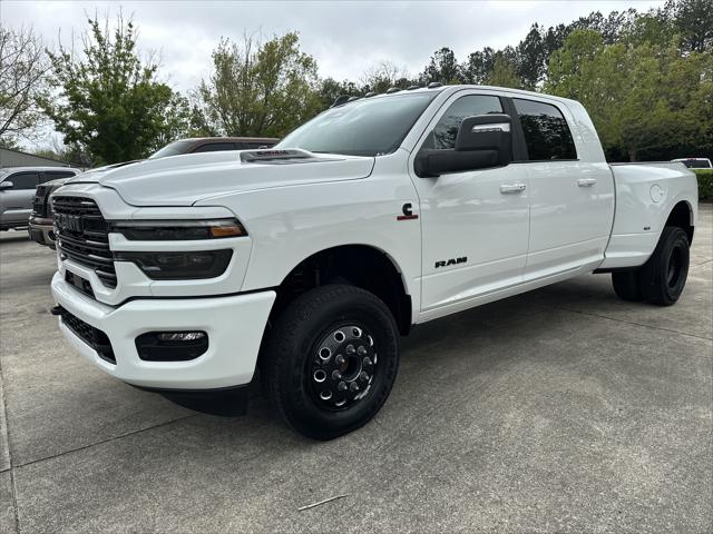 2025 RAM Ram 3500 RAM 3500 LARAMIE MEGA CAB 4X4 64 BOX
